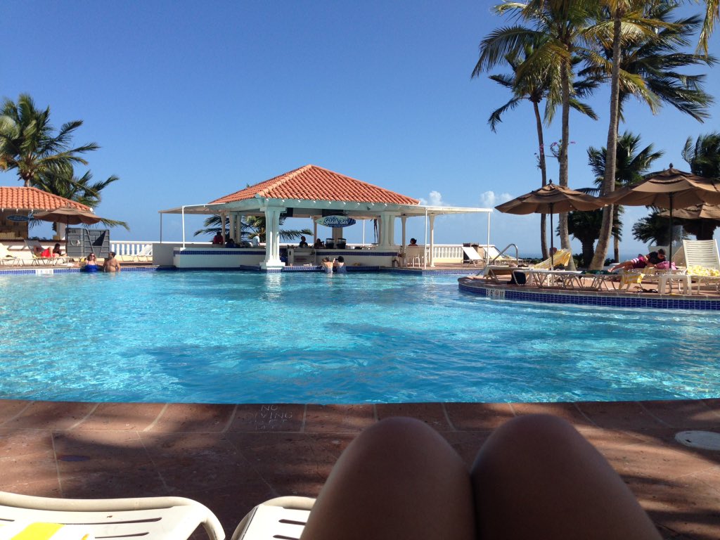 nikkiplath's tweet photo. After a long day of meetings it's time to relax at the pool...and swim up bar :) #alta2016 https://t.co/ryXaawjZ5g