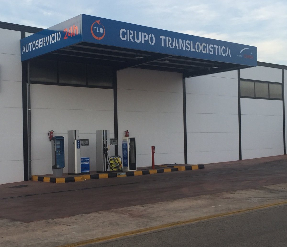 alvicgroup's tweet photo. @translogisticad cuenta con #terminales y #software @alvicgroup en su #gasolinera y se interesa por Octan Manager https://t.co/MCw1KHrVMX