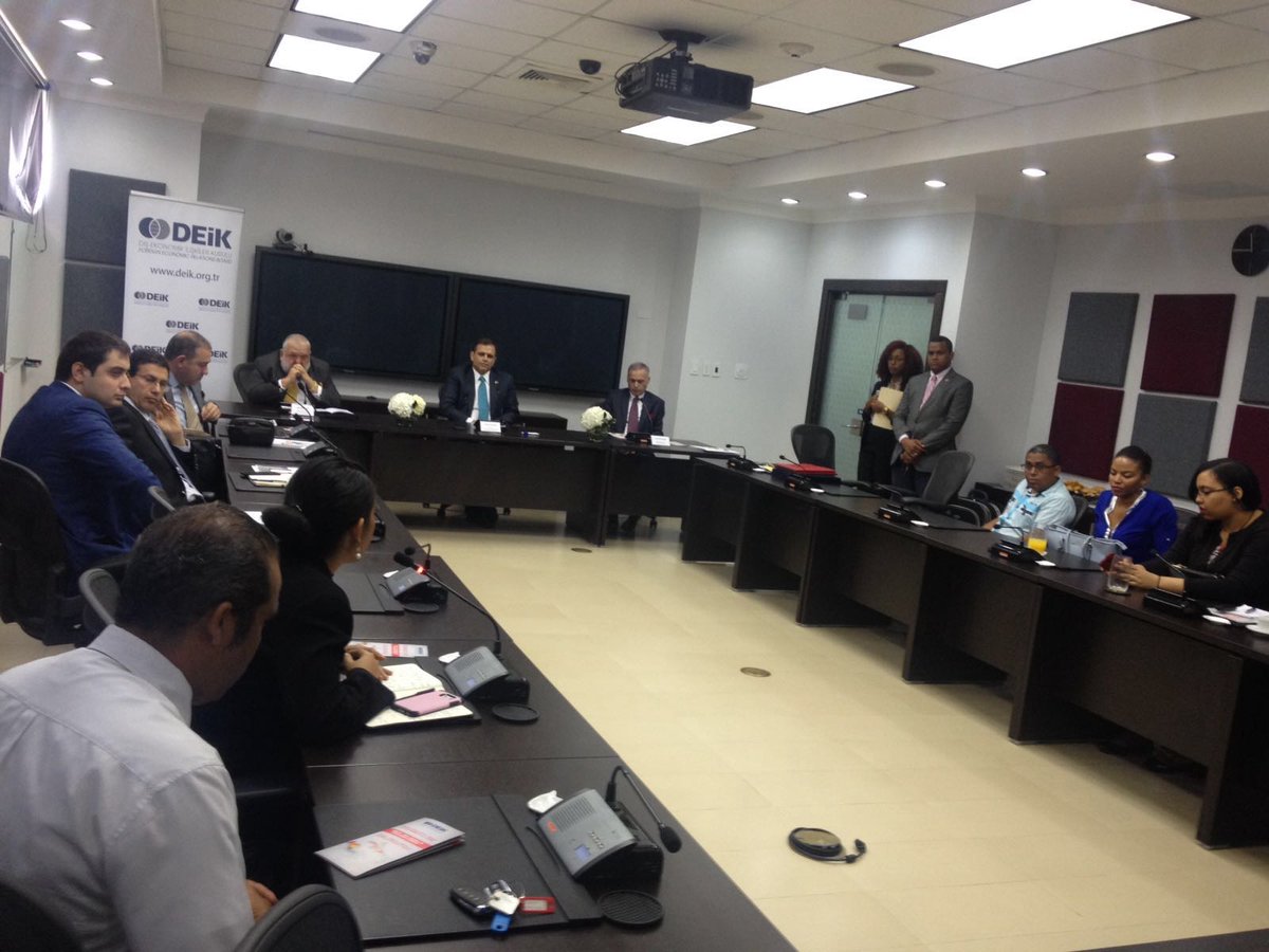 DEİK/TR-Orta Amerika ve Karayipler İş Konseyi ile Santo Domingo Tic. ve Üretim Odası arasında görüşme gerçekleşti.