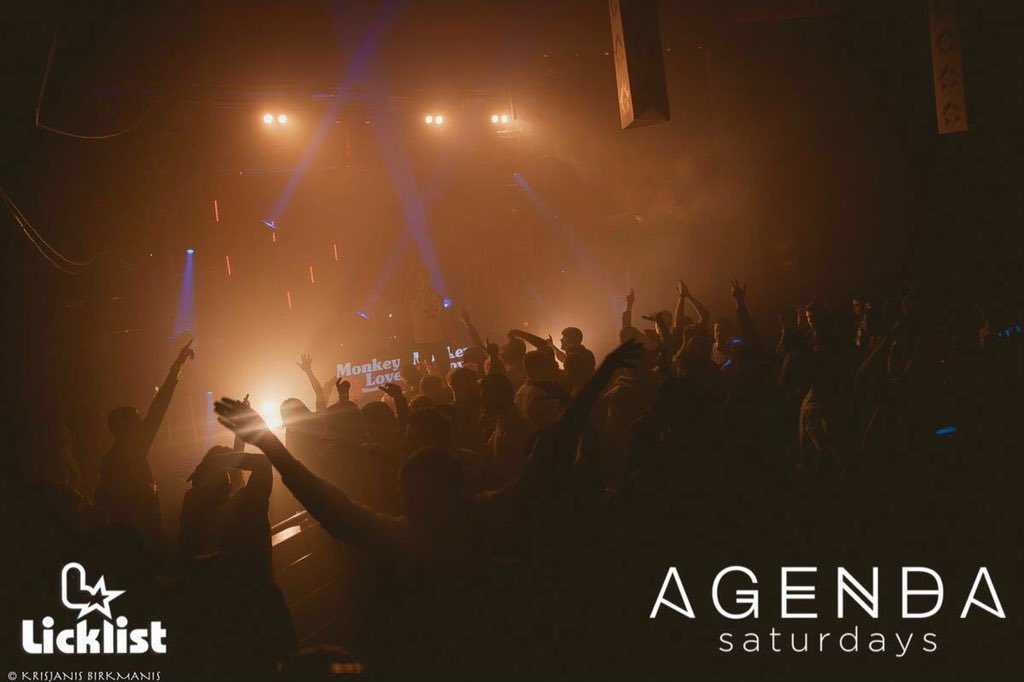 mlstdjs's tweet photo. Fun and games at #liquid Saturday night. Great crowd. #mlst #tcb https://t.co/nIdEHONfwO