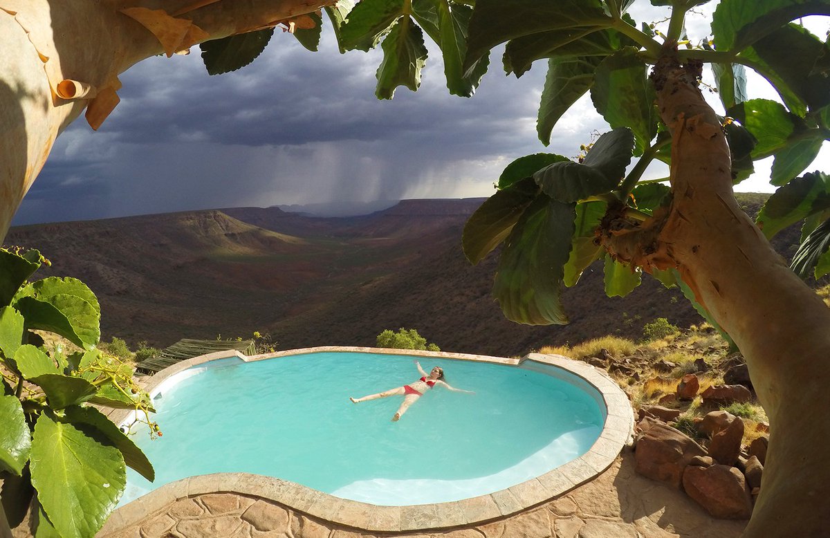 LaValiseaFleurs's tweet photo. Nouvel article sur le blog, bienvenue a Grootberg ! 
#namibie #grootberg #roadtrip #voyage 
https://t.co/IHVSTUKRkp https://t.co/MTzVpiEmVK