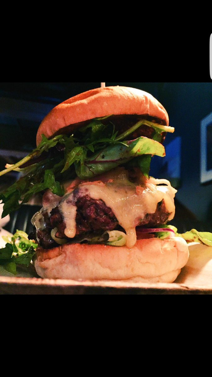 2 tickets to Ireland vs Wales
4 Pints of Heineken
2 Tower Burgers
1 #MatchDaySorted
RT for a chance to win