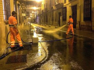 guardiacivil's tweet photo. Nuestro último tweet es para todos los que ahora trabajáis para que al amanecer todo siga igual...o mejor
👏👏👏 https://t.co/7MrIMgzcsx