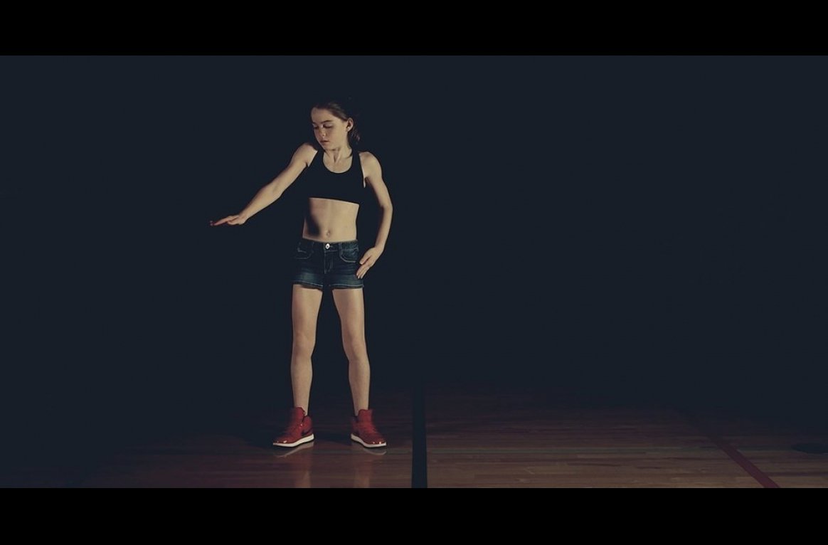 12-Year-Old Girl Is A Dubstep Dancing Master, And She Taught Herself! dlvr.it/KNMClt