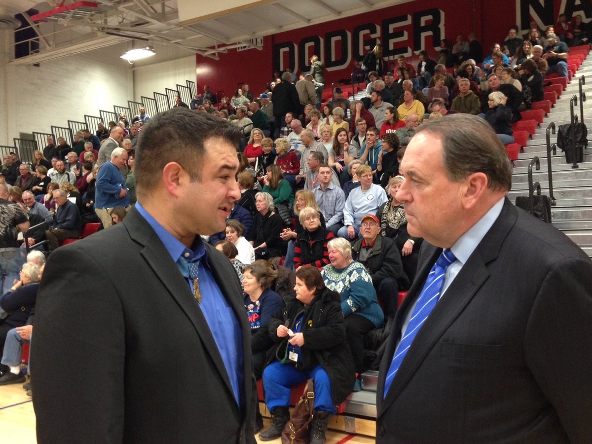 GovMikeHuckabee's tweet photo. Speaking with Medal of Honor recipient Leroy Petry.  He is speaking on @JebBush's behalf. https://t.co/mCgMx6I38q