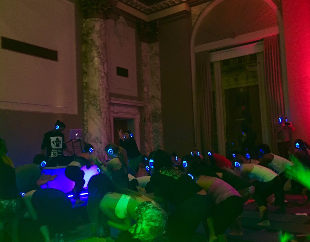 Up front with the DJ! #insiderinsights <a href="/soundoffnewyork/">SOUND OFF NYC</a> <a href="/WHotelsNYC/">Михаил Лавников</a>