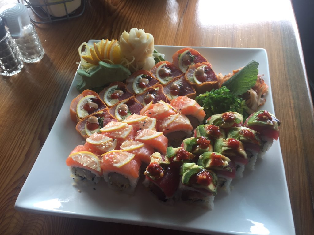 OldFlFishHouse's tweet photo. The best sushi in the area! @30a @30AGetaway @EATER30A @SoWalBeaches #30afood https://t.co/5aq9iqF34a
