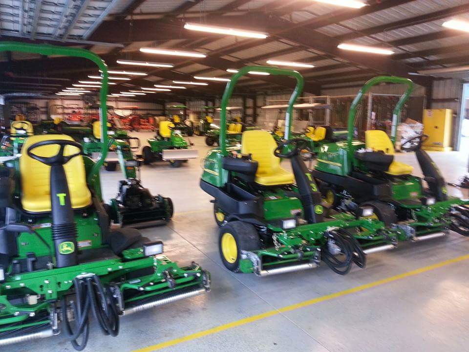 GolfPantherRun's tweet photo. @LeefordSimpson @reynoldsbrad @kychilly #nothingrunslikeadeere #topbarn https://t.co/RcvT1XCOqq