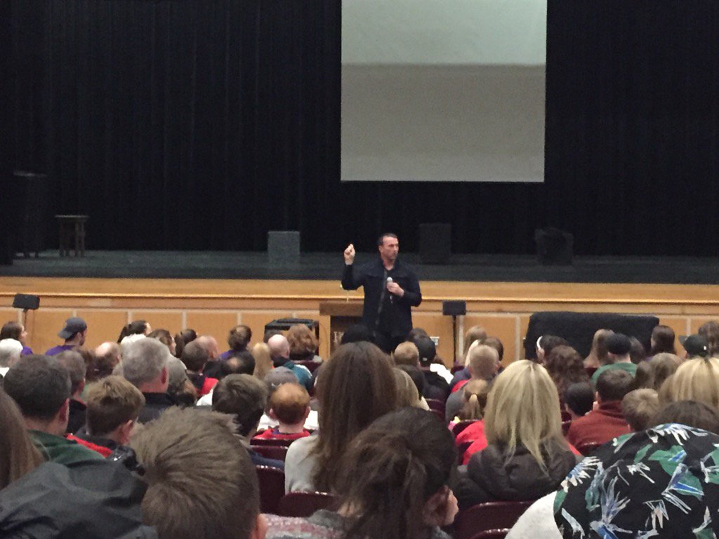 RAMS_Technology's tweet image. Chris Herren - HHS Aud tonight #PowerfulStory #FullHouse