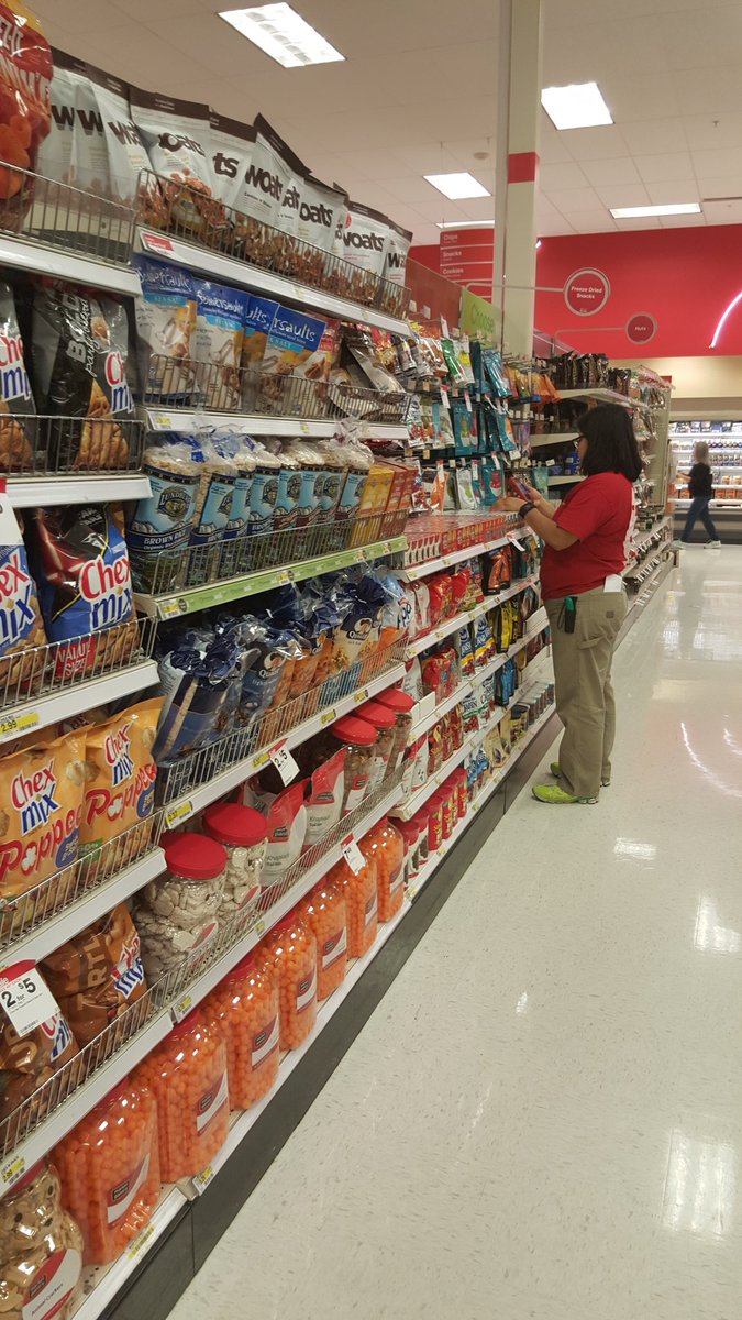 Scanning outs doing research during midday zone. #FAB <a href="/justinoldt/">J</a> <a href="/Cruz2012A/">Michelle Cruz</a> <a href="/aharwell15/">Jay Harwell</a> <a href="/Joe_Acker25/">Joe Acker</a> <a href="/Renee93010495/">Renee</a>