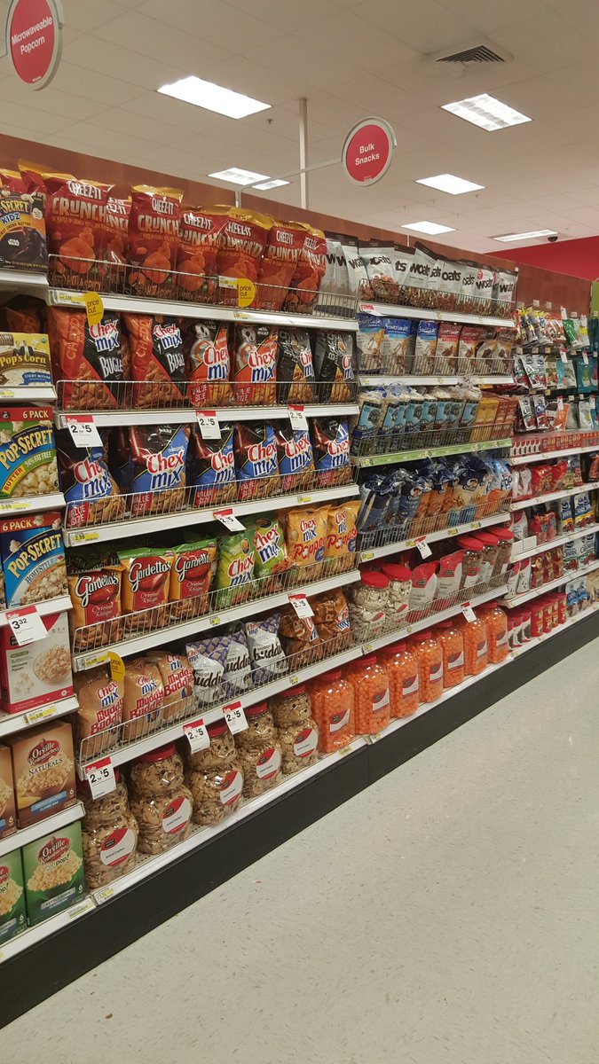 Get your snacks for #SuperBowl50 #thedoubledueces <a href="/aharwell15/">Jay Harwell</a> <a href="/Joe_Acker25/">Joe Acker</a> <a href="/Renee93010495/">Renee</a> <a href="/Cruz2012A/">Michelle Cruz</a> <a href="/justinoldt/">J</a>