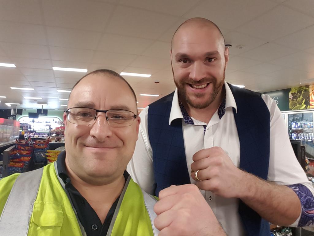 archer1695's tweet photo. Bumped into Tyson Fury today https://t.co/txjeUqomBH