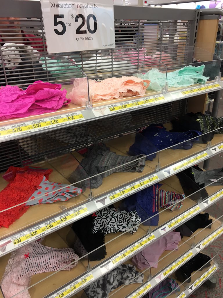 Mid-day at #thedoubleduece.
<a href="/nicolekunetz/">Nicole Bastress</a> <a href="/Joe_Acker25/">Joe Acker</a> <a href="/aharwell15/">Jay Harwell</a> <a href="/Renee93010495/">Renee</a>