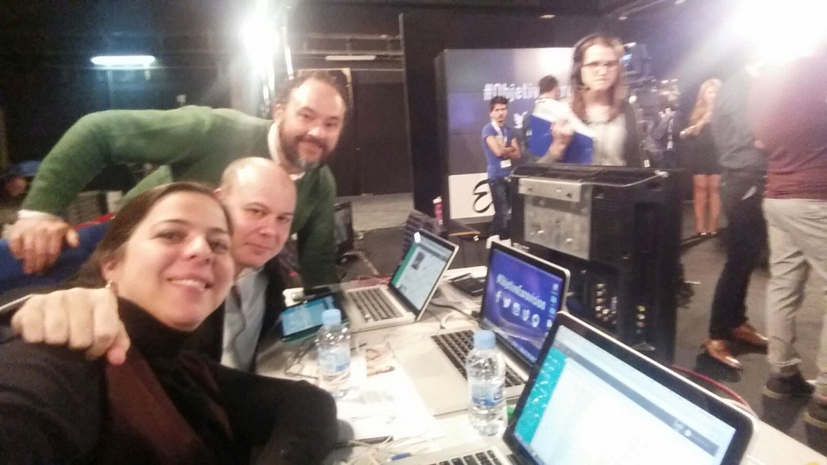 besocy's tweet photo. Ya estamos preparados para el comienzo de #ObjetivoEurovision 🎶🎵🎤🎹🎷🎸 https://t.co/hlPFFB47cO