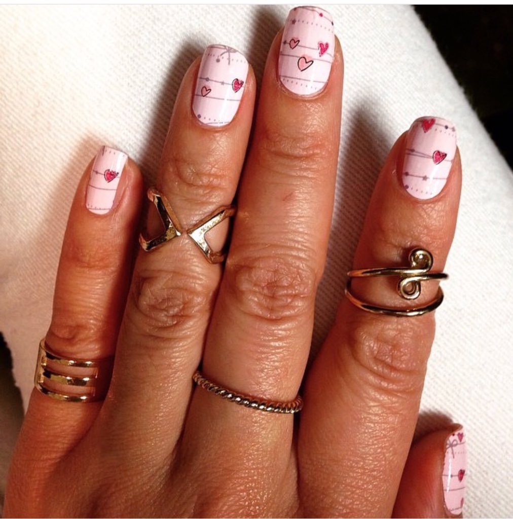 malikagemsnails's tweet photo. My customers nail appliqués  - Peel &amp; go design between £6-£7 and last up to 2 weeks! #creativebizhour https://t.co/w5Iyz8QLck