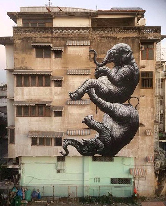 _ArtMoi's tweet photo. New work by Roa for the @bukrukfestival 💯💥 | Photo by #roa, found via @halopigg 🙏🏼 #bukruk2016 #streetart #urbanart… https://t.co/RjQstBGJWu