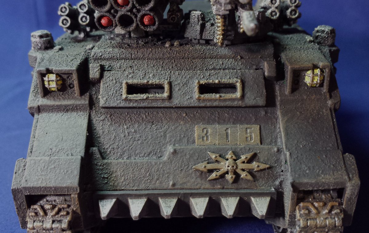 JadeGamingNews's tweet photo. A Re-Painted Chaos Rhino by @Blazo412 https://t.co/rAeHhWhjTE #miniaturemonday #whammer40k #warmongers https://t.co/lqs73lRHbT