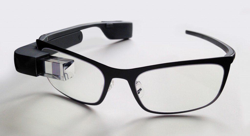 whatwearbletech's tweet photo. Google Wipes Traces of Google Glass From the Internet! https://t.co/6cDmV4F1jy @google #WearableTech #wearables https://t.co/S2f6qz3ma0