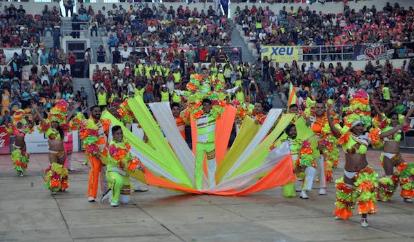 ParaComentarse's tweet photo. Encuentro de Comparsas Previo al Arranque de @carnaval_ver @VeracruzGob @RamonPooAlcalde https://t.co/dVqfWg92HB https://t.co/thFrRKt8LE