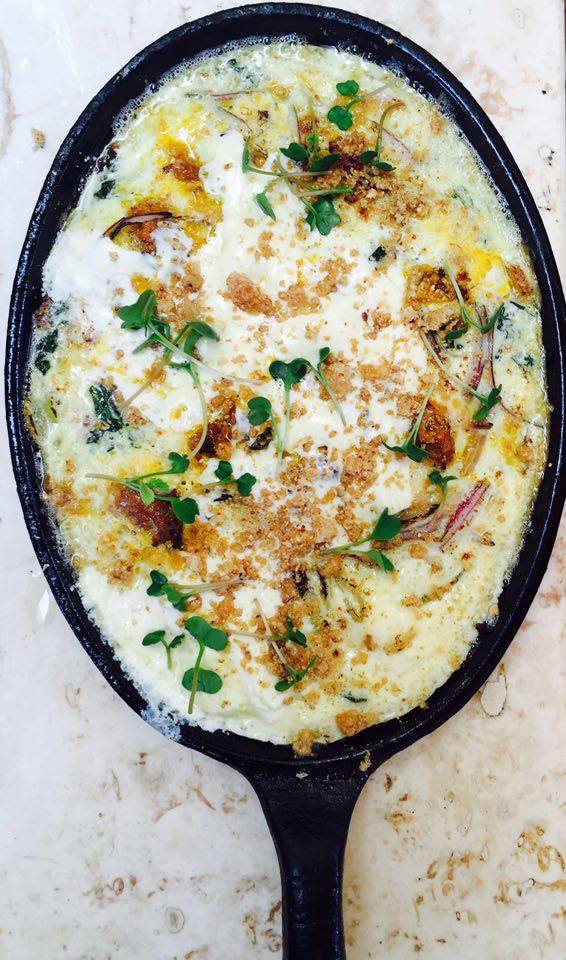 #Tortilla de huevo con longaniza, #chicharron y quesillo parte de la #gastronomía de #Yucatán ¡Vívelo para creerlo!