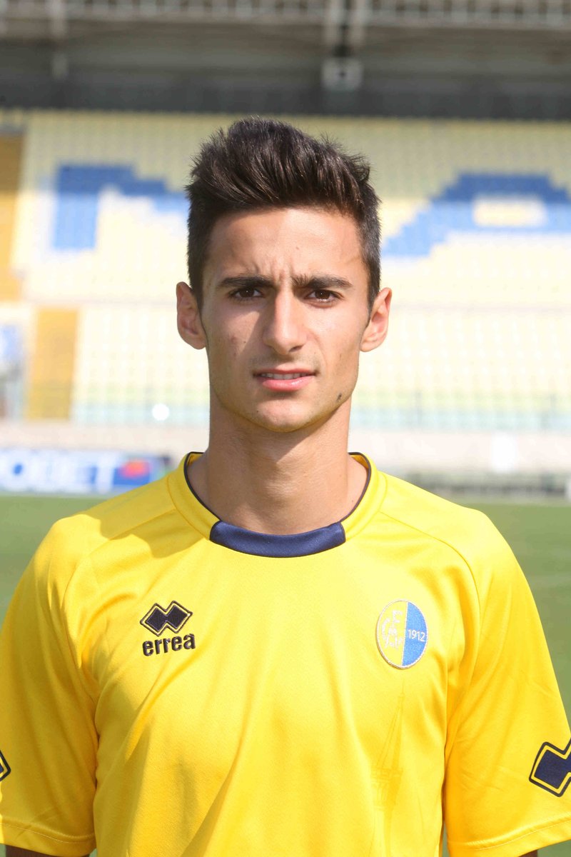 CalcioNews24's tweet photo. #calciomercato #Sassuolo, rimandato il possibile arrivo del baby #Sakaj: https://t.co/gtMEXAqRlD https://t.co/Nen5of0A3E