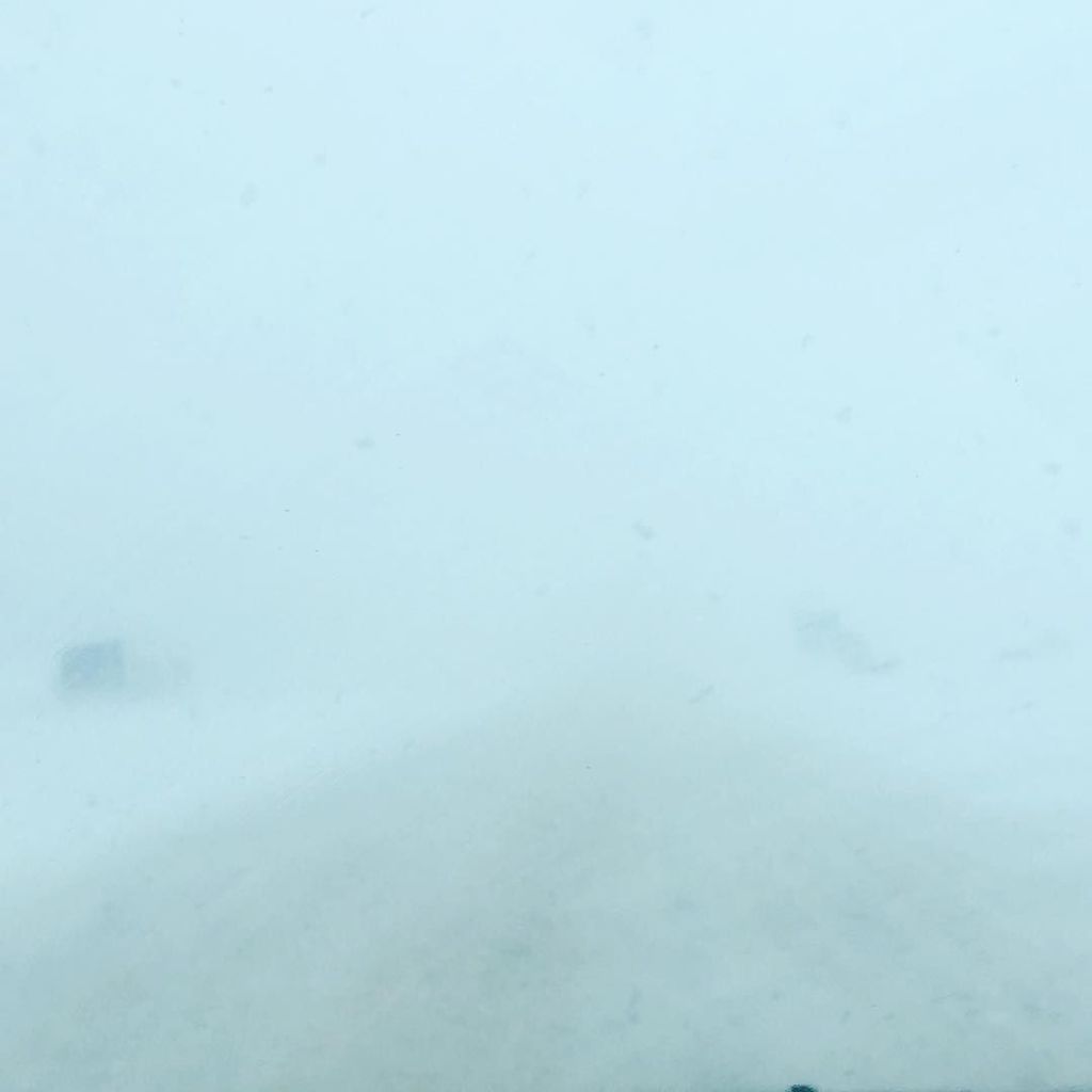 syntaxless's tweet photo. 🌨🚗 https://t.co/KQLO1wWbIU https://t.co/sRuoIFD5qX