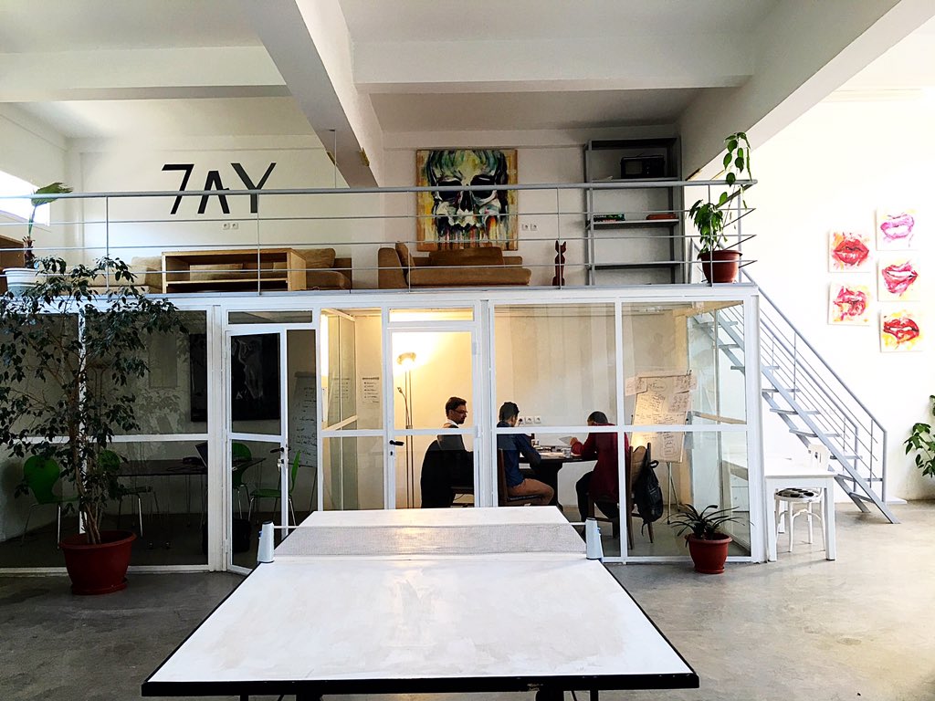 aaronqfu's tweet photo. #Startups thrive all across Morocco! Chatted strategy, globalisation n capacity buildin w/ super founders at @7ay_ https://t.co/LHyegFfV3E