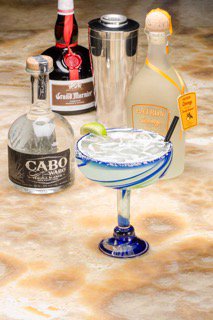UptownNetwork's tweet photo. Start your week off right with the Classic Margarita from #Miguels in Tampa! #UptownNetwork #MargaritaMonday https://t.co/dm6LLBggDh