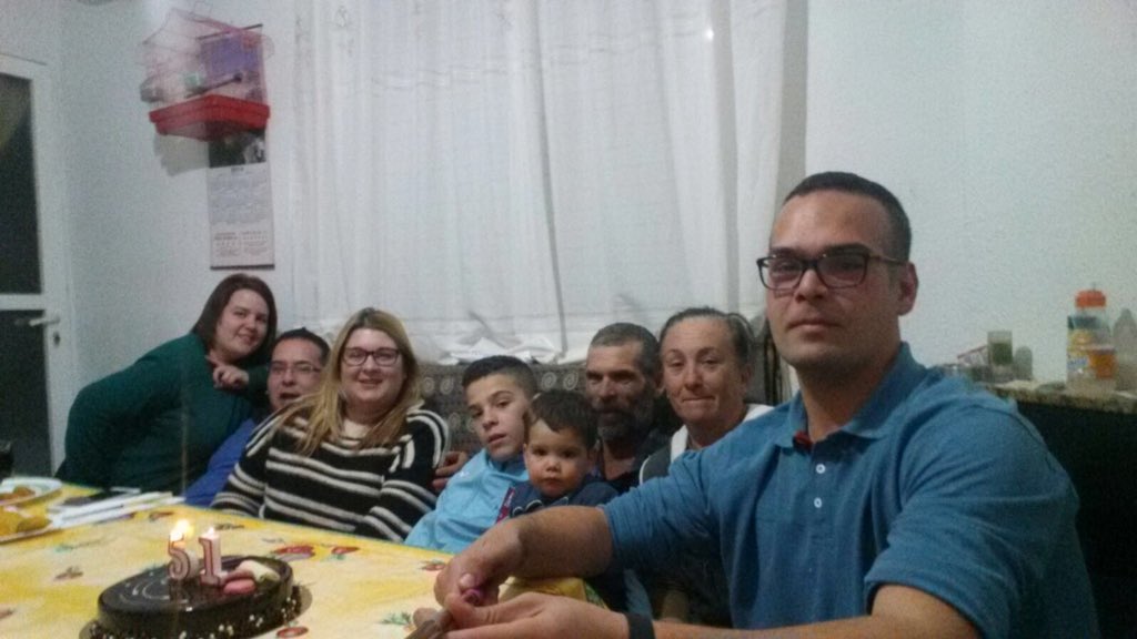 antonio051189's tweet photo. Celebrando los 51 del abuelo con @m_c_soro @pippaw53 @cartucho92 @1970tomy https://t.co/6z9VWSQ49o