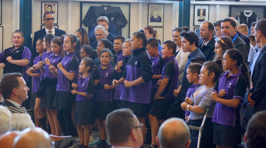ShirleyBHS's tweet photo. Moving powhiri with students from Te Waka Unua bringing new Maori teacher Te Rau Winterburn to us #sbhs2016 https://t.co/UgOcLXrBK0
