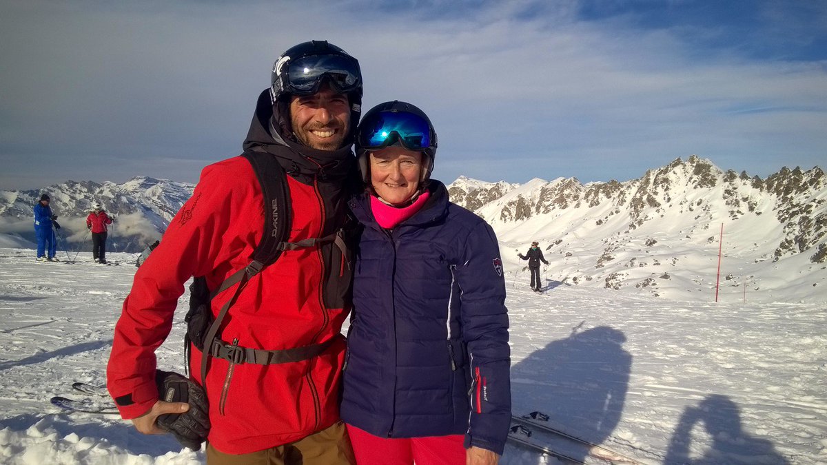 CBenhamCrosswel's tweet photo. Thank you @powder_extreme from the @mountainbeds team &amp; Pierluca for being v patient. A great day @VerbierResorts. https://t.co/6CEmTgptX0