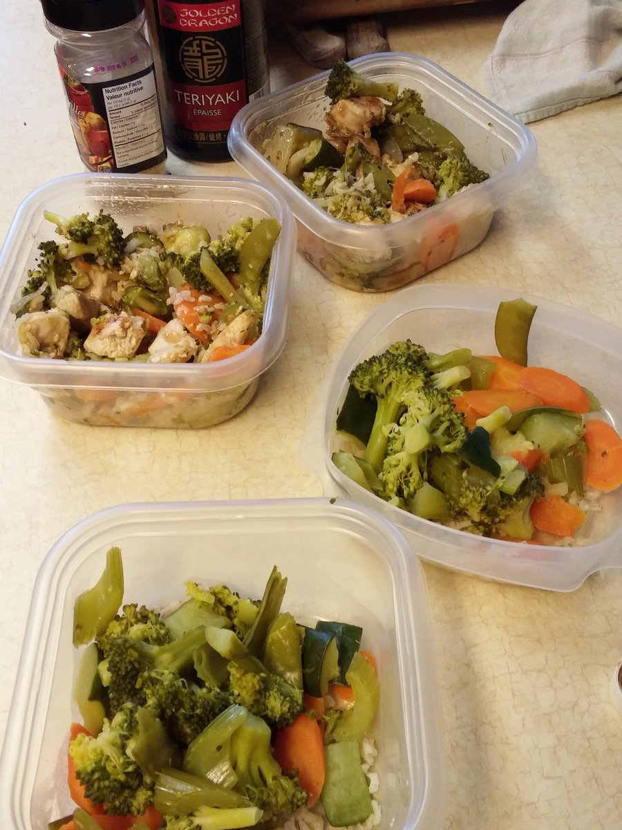 Getting started on meal prep for the week. Steamed veg, Brown rice and chicken