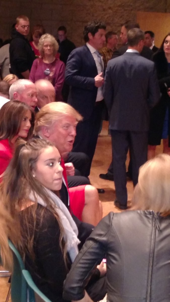 MikeBayham's tweet photo. @realDonaldTrump and @CarlyFiorina at same Des Moines precinct caucus. #IowaCaucus https://t.co/IL3GmIGGjy