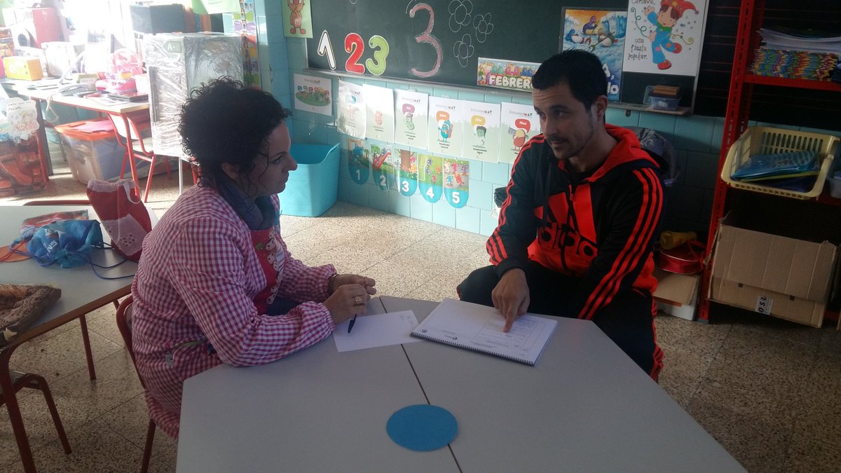 cristina_mm73's tweet photo. #hermanamientos= diálogo, colaboración, reflexión y transformación de la práctica docente @ColegioAna #Labuenaclase https://t.co/9fMJwKO0Os