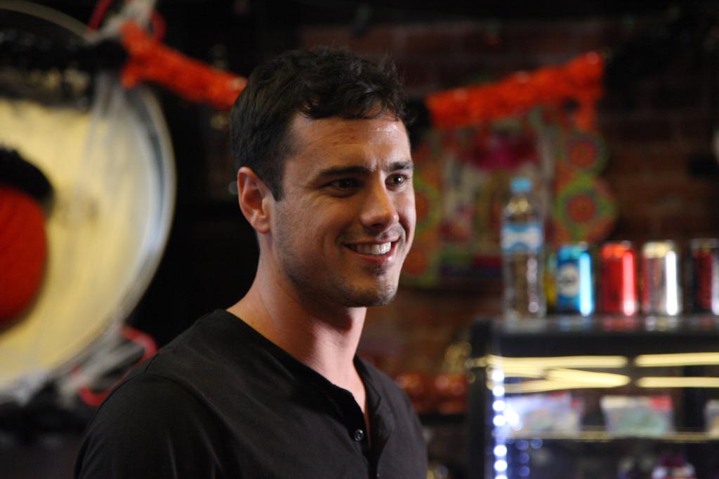 MexicoCity - The Bachelor 20 - Ben Higgins - Episode 5 - Discussion - *Sleuthing - Spoilers* - Page 14 CaKg4O3WIAEFrpH