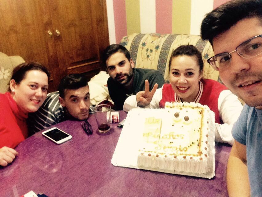 JuanDiiPM's tweet photo. Que mejor forma de celebrar el cumple de @SergioVenteo que viendo #eltangaiS1 una felicitación para el por favor! https://t.co/MtPlIVSJ4U