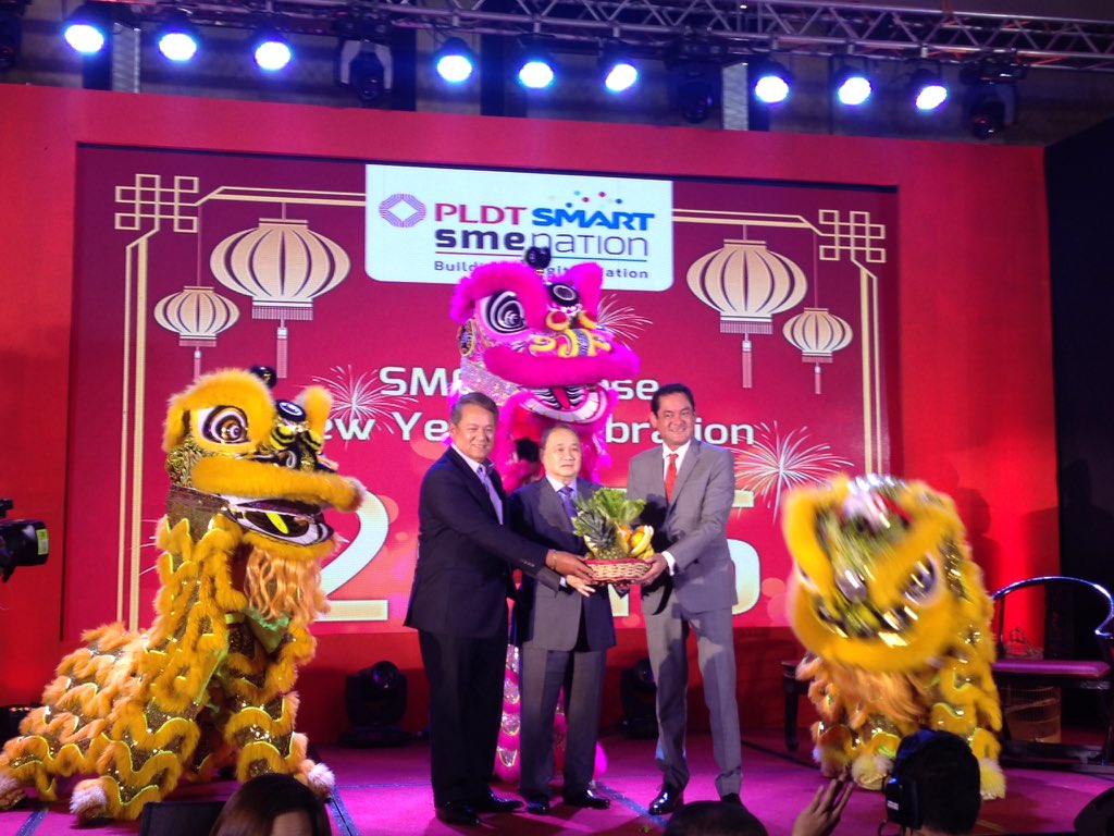 Started the week celebrating the Chinese New Year with <a href="/iamMVP/">Manny V. Pangilinan</a> <a href="/era42561/">CiRÉ OTRËBLA</a> and Mitch Locsin together w entrepreneurs.