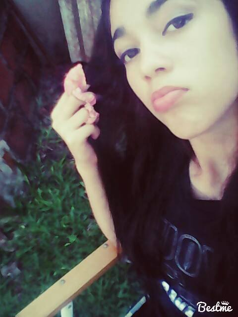 MelizaaT's tweet photo. Hola... No me hago cargo de pantallas rotas 😒 https://t.co/zkIO4HuyB3