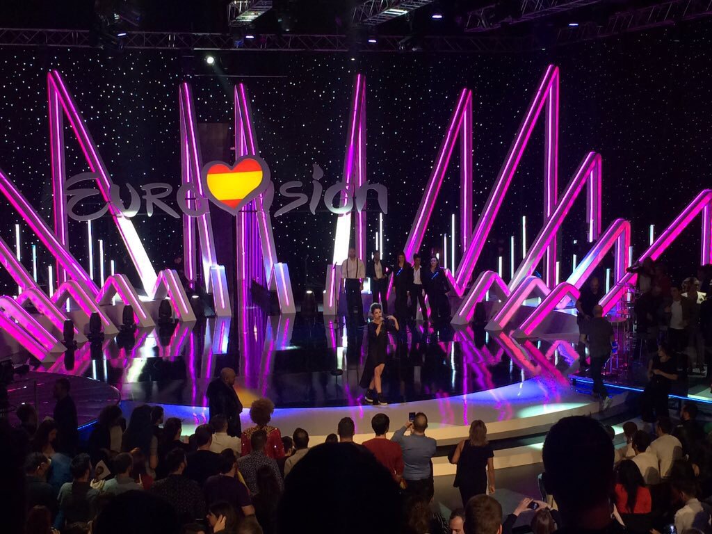 BAREI_MUSIC's tweet photo. GRACIAS, GRACIAS Y MILLONES DE GRACIAS!!!! #BareiAEurovision 😘😘😘 https://t.co/6K0pElb6sZ