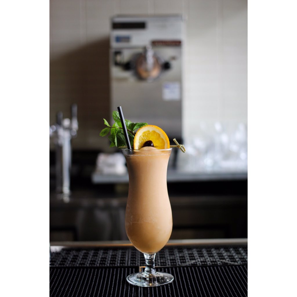 Let us help take the Monday away.

<a href="/denizenrum/">Denizen Rum</a>, Spiced Rum, Passionfruit, Lime, Hibiscus &amp; Demerara Rum floater 💜💛💚
