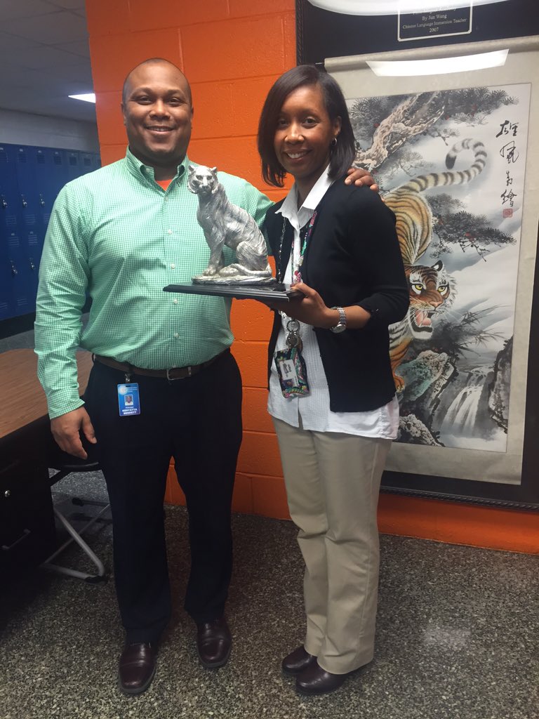 tigerciti's tweet photo. @MrDscience this is why @JoanDeeley was awarded the Platinum Tiger today! @bennettkj24  is a Happy Principal! https://t.co/pNuHNEvftK