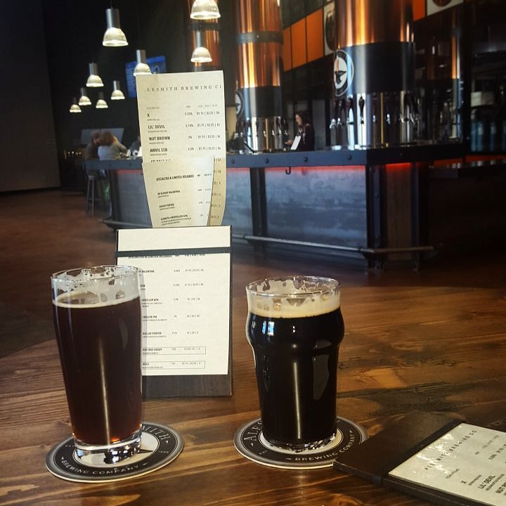 SeverinkaSol's tweet photo. #BeerFinesse #Beeritude #BeerIcons #BeerAmbiance #InstaBeer #BeerStyle #BeerTales #BeerTra… https://t.co/3A55l3XWxo https://t.co/I0obWJkLp0