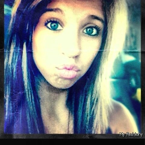 chloevalentin17's tweet image. 