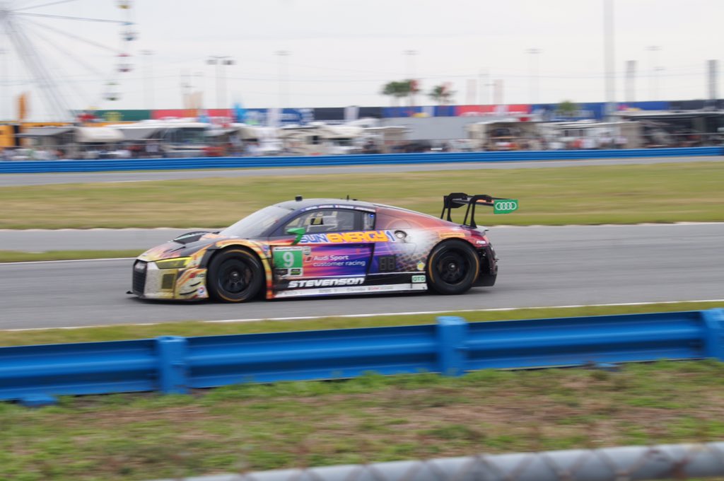 michaellgoodwin's tweet photo. #brucrew @Dionvmracing #bigboycamera https://t.co/uB7UQXMuUR