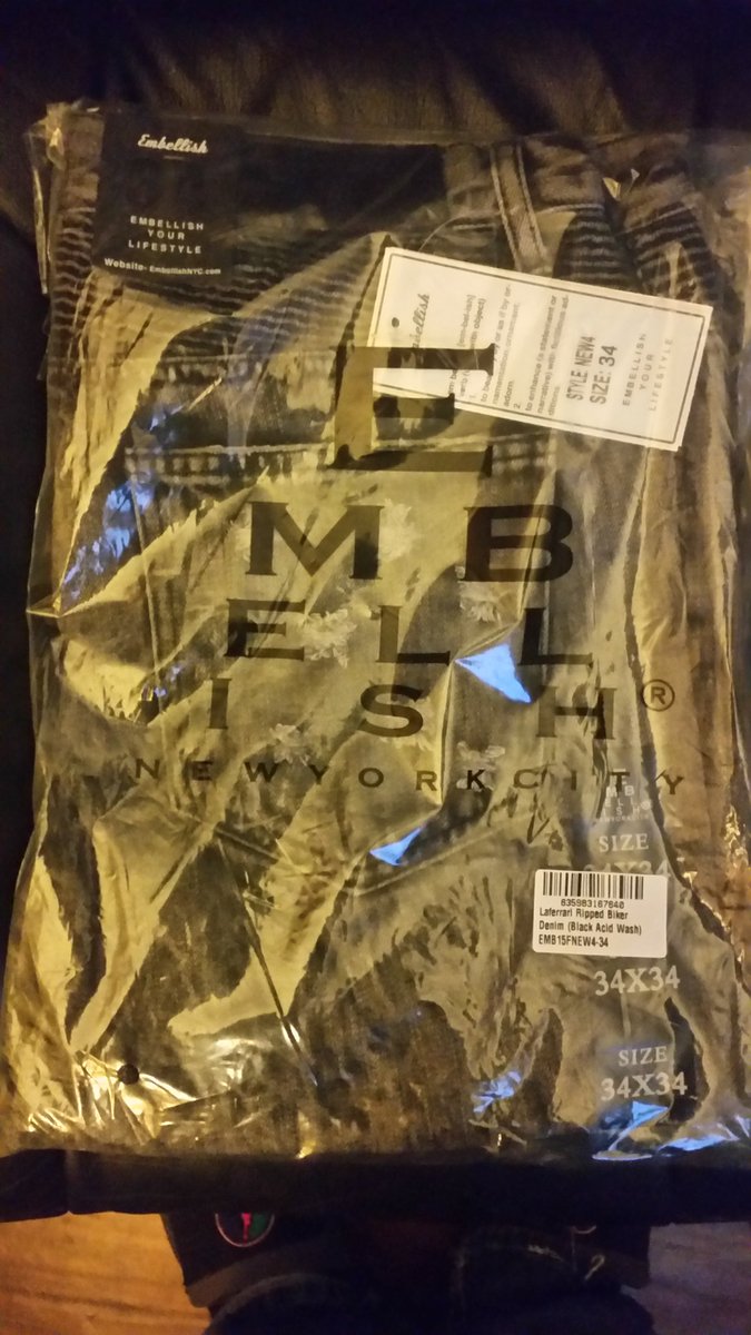 $thackz tweet media