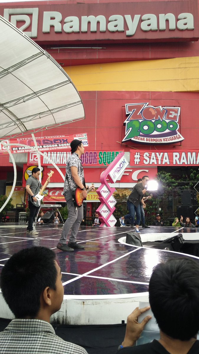 DideHijaudaun_'s tweet photo. @InboxSCTV_  pagi ini luar biasa #kutetapsayang...tq buat sctv https://t.co/YTHTfpnL3q