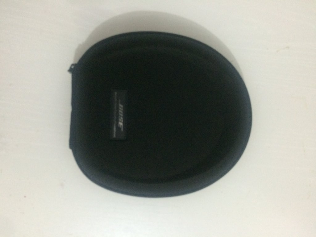 Ekhtronic's tweet photo. RT #NYC #electronics #Audio #forsale I'm selling my #Bose headphones + case & cable for phone #Noisecancelation QC15 https://t.co/8UsYAhiZV3