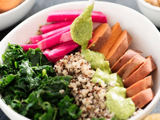 designlovefest's tweet photo. make this healthy bowl! https://t.co/RWWNj0tadW https://t.co/vt9YcnVJhB