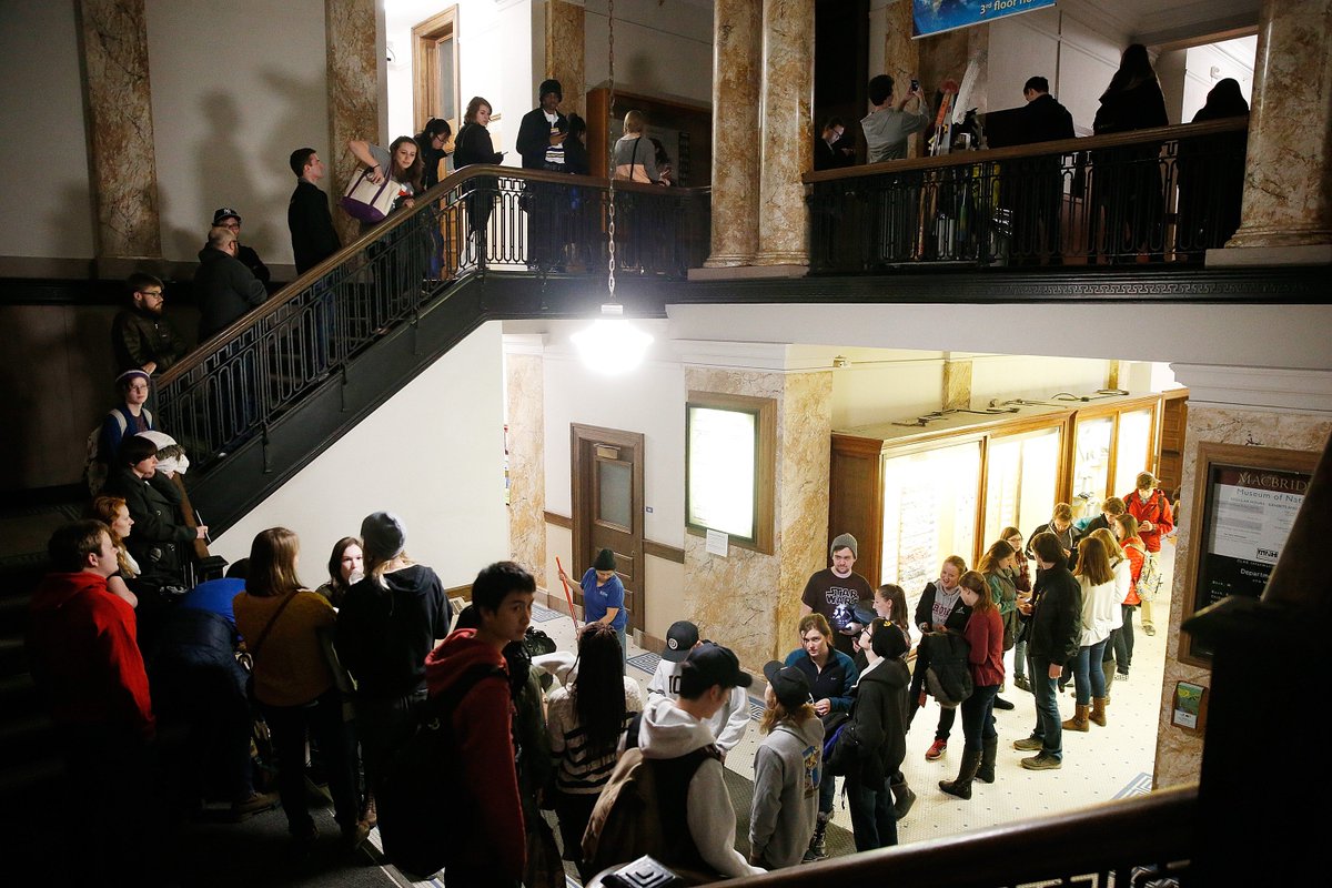 gazettedotcom's tweet image. PHOTOS: Democratic caucus and celebration scenes #iacaucus #IowaTODAY thegazette.com/section/slides…