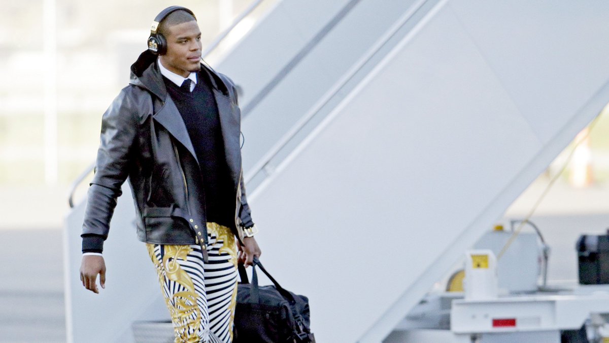 mardikspr's tweet photo. @CameronNewton #KnowsTheWay to #SanJose @SB50 @TeamSanJose #OpeningNight @SAPCenter @Panthers @Panther_Fanz https://t.co/bXOrSEqmwV